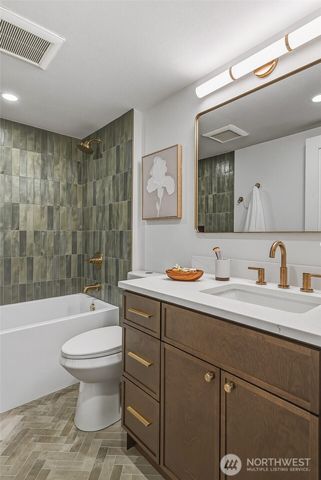 15211 61st Place NE, Kenmore, WA 98028