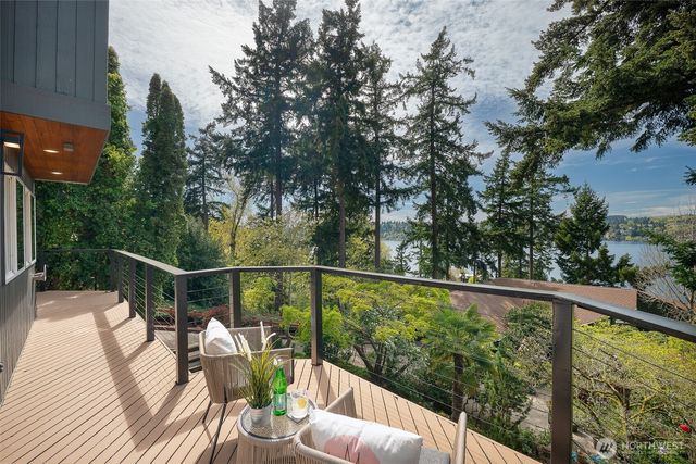 15211 61st Place NE, Kenmore, WA 98028