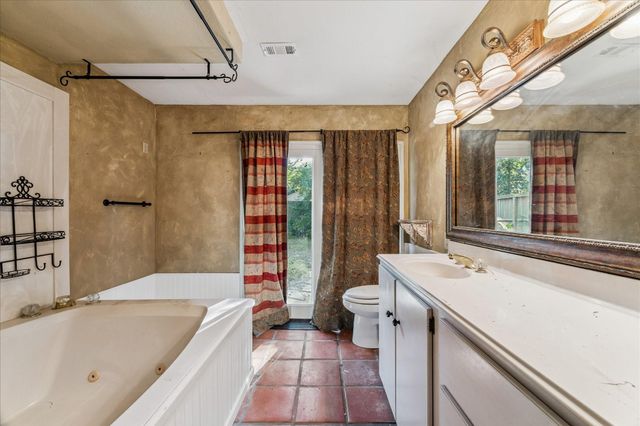 202 Hardy Street, Bacliff, TX 77518