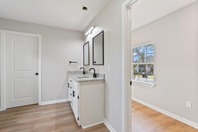 407 E Holly Street, Sheridan, AR 72150