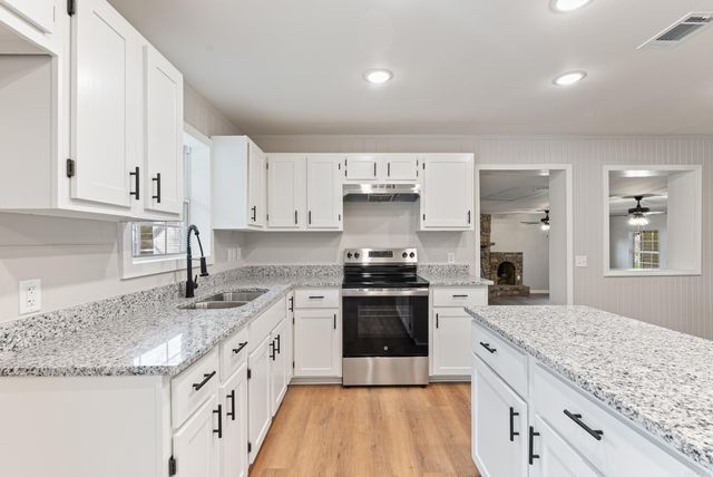 407 E Holly Street, Sheridan, AR 72150