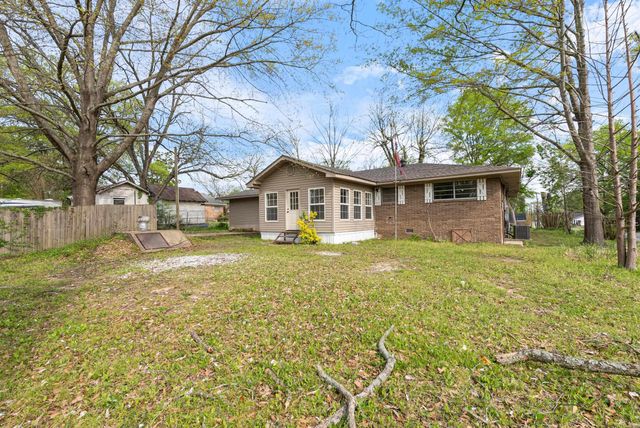 407 E Holly Street, Sheridan, AR 72150