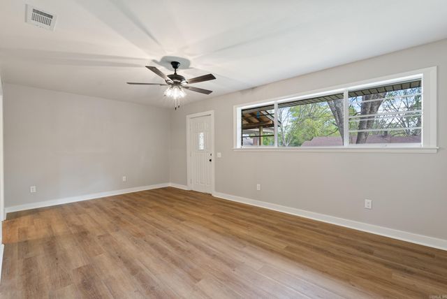 407 E Holly Street, Sheridan, AR 72150