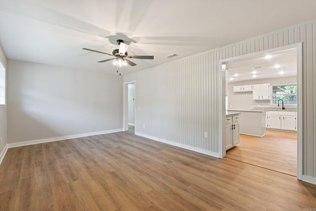 407 E Holly Street, Sheridan, AR 72150