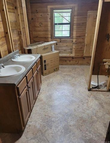 5064 Wilburn Road, Wilburn, AR 72179