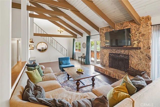 943 Nadelhorn Drive, Lake Arrowhead, CA 92352