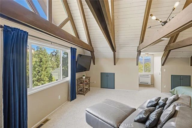 943 Nadelhorn Drive, Lake Arrowhead, CA 92352
