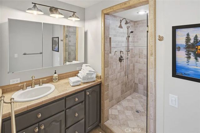 943 Nadelhorn Drive, Lake Arrowhead, CA 92352
