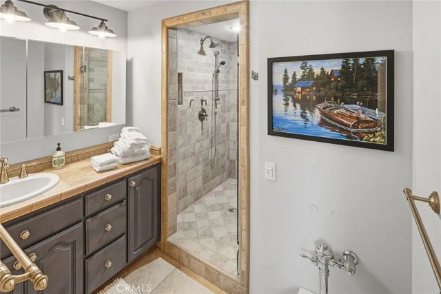 943 Nadelhorn Drive, Lake Arrowhead, CA 92352