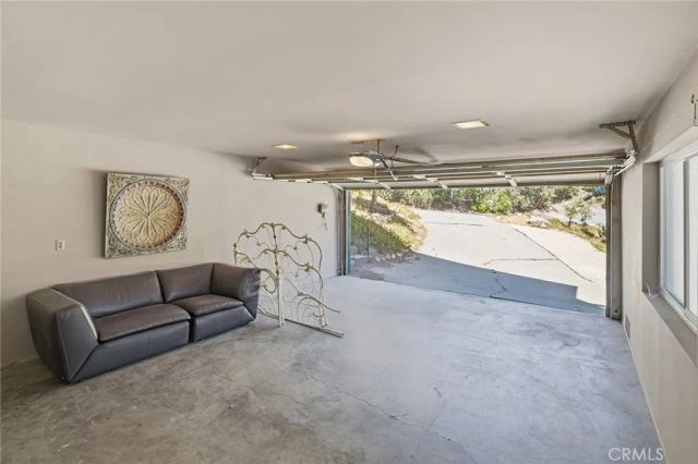 943 Nadelhorn Drive, Lake Arrowhead, CA 92352