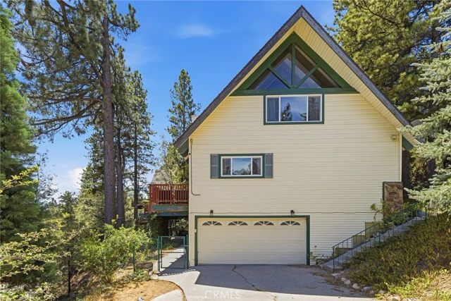 943 Nadelhorn Drive, Lake Arrowhead, CA 92352