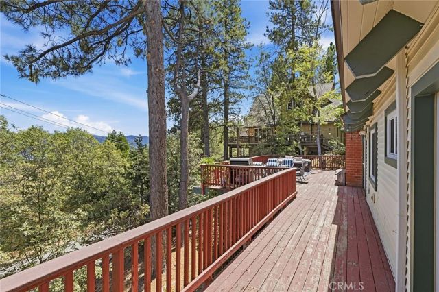 943 Nadelhorn Drive, Lake Arrowhead, CA 92352