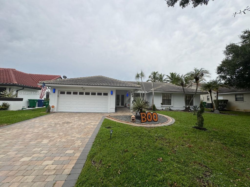 260 NW 121st Ter, Coral Springs, FL 33071