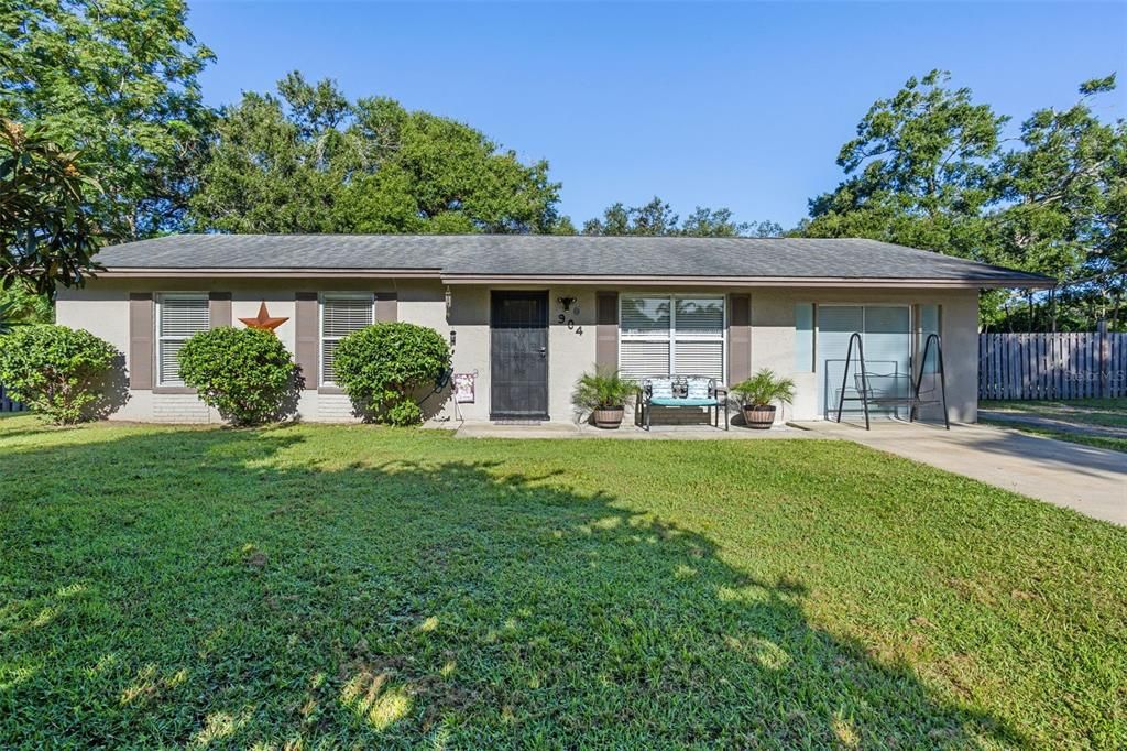 904 APRIL HILLS BOULEVARD, Lady Lake, FL 32159