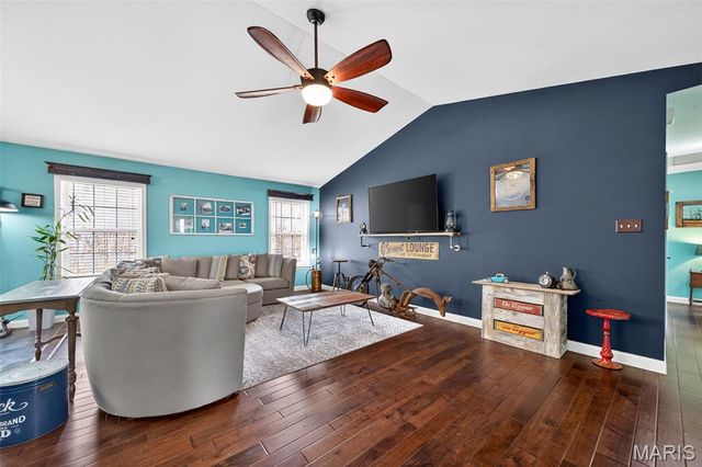 2489 Oak Forest Drive, Troy, MO 63379