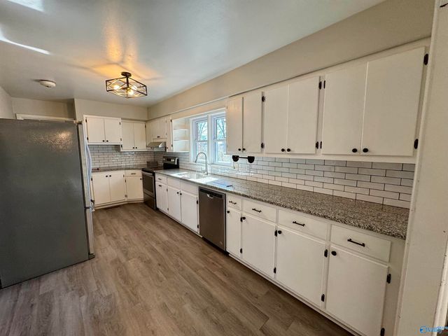 804 Hereford Drive, Athens, AL 35611