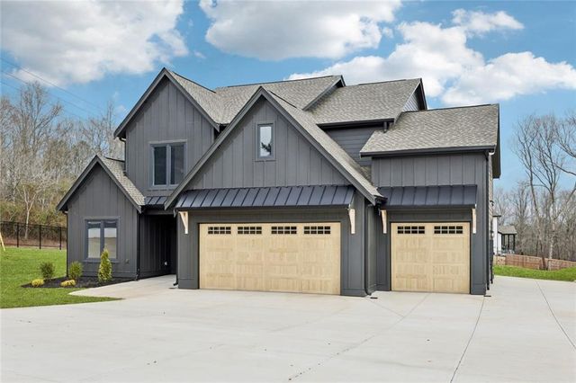 24 Rocking Wood Drive, Auburn, GA 30011
