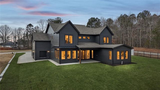 24 Rocking Wood Drive, Auburn, GA 30011