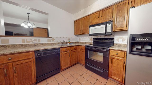 421 Rakov Road, Maybrook, NY 12543