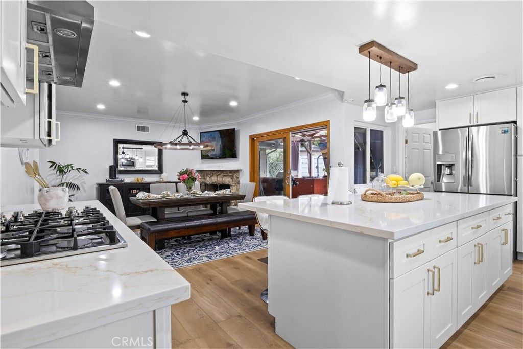 Image 15 of property listing at 309 Santa Anita Court, Sierra Madre, CA 91024