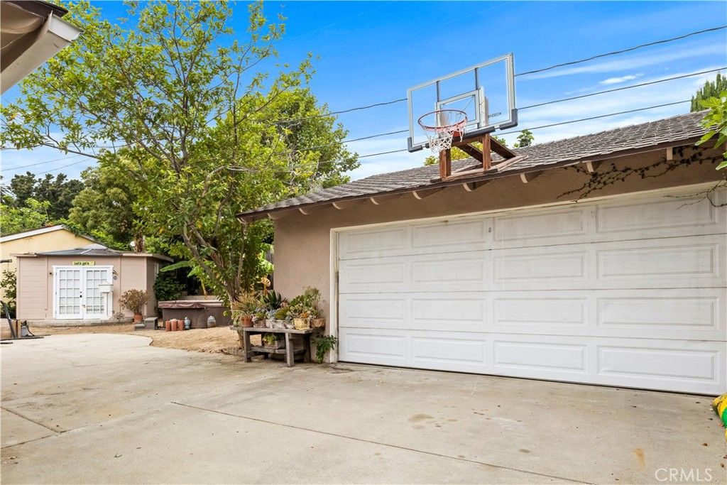 Image 39 of property listing at 309 Santa Anita Court, Sierra Madre, CA 91024