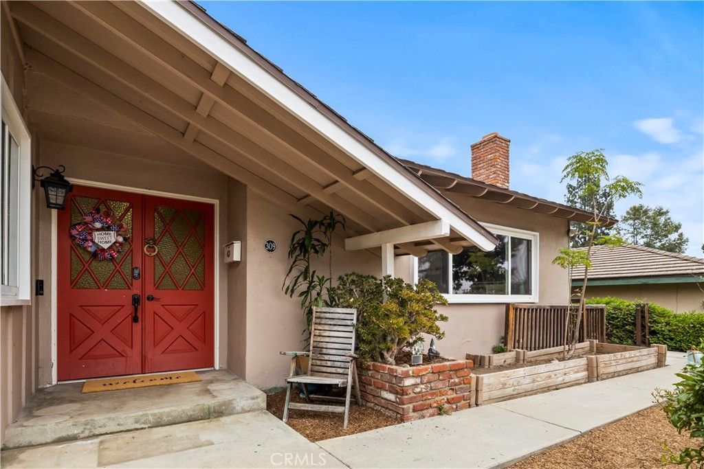 Image 4 of property listing at 309 Santa Anita Court, Sierra Madre, CA 91024