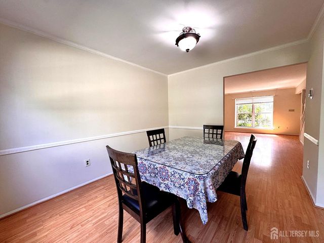 4 Pond View Drive, Plainsboro, NJ 08536