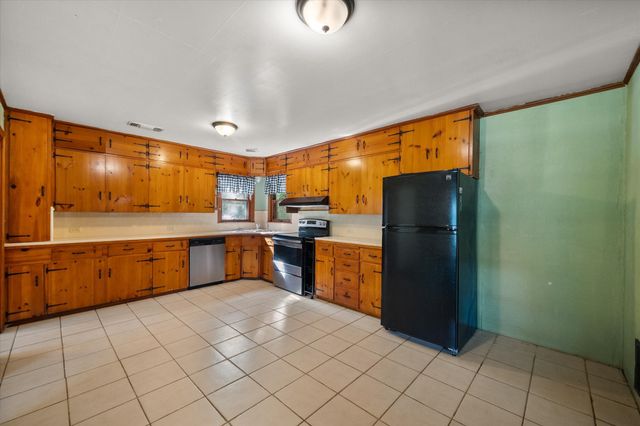 308 N 4th Street, Wortham, TX 76693