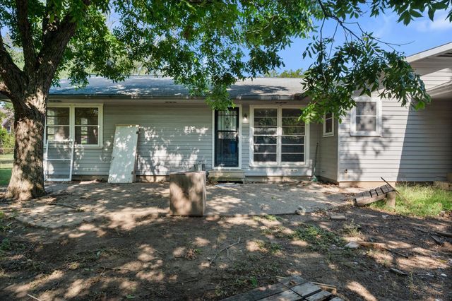 308 N 4th Street, Wortham, TX 76693