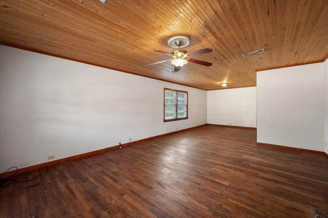 308 N 4th Street, Wortham, TX 76693