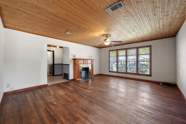 308 N 4th Street, Wortham, TX 76693