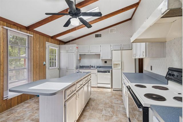 9400 INDALE DRIVE, New Port Richey, FL 34654