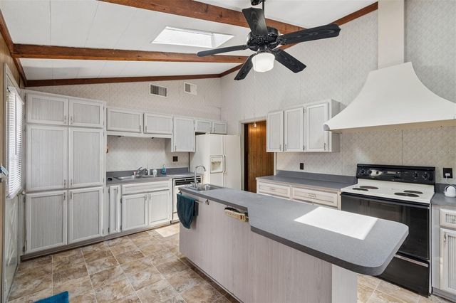 9400 INDALE DRIVE, New Port Richey, FL 34654