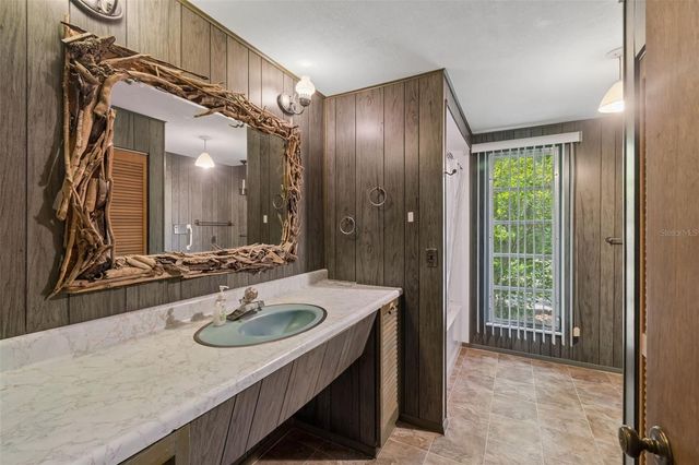 9400 INDALE DRIVE, New Port Richey, FL 34654