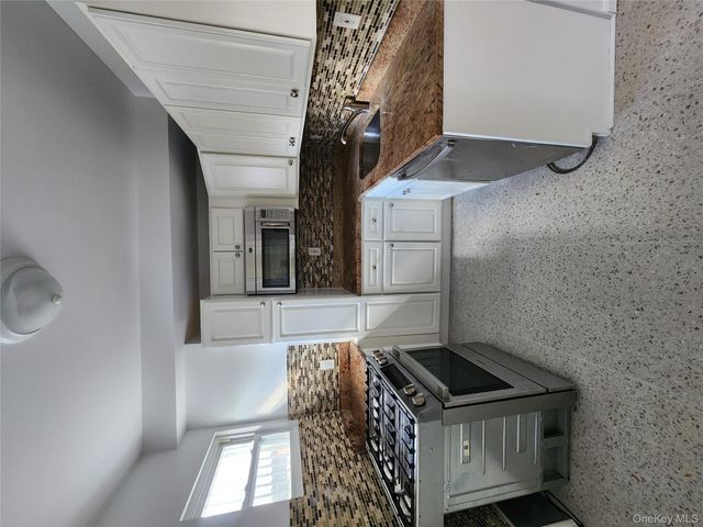 6022 61st Street, Maspeth, NY 11378