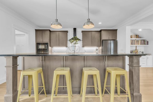 1433 14th Ave, S, Nashville, TN 37212