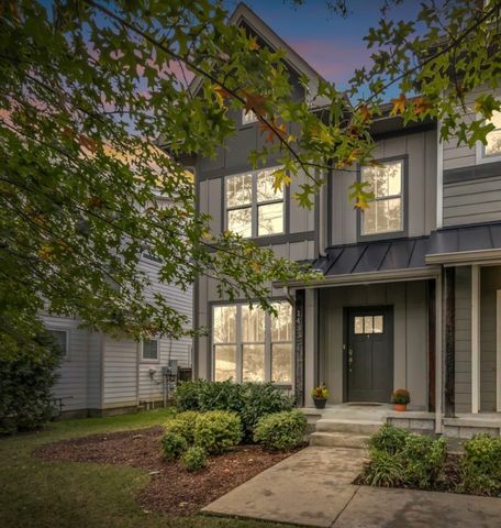 1433 14th Ave, S, Nashville, TN 37212