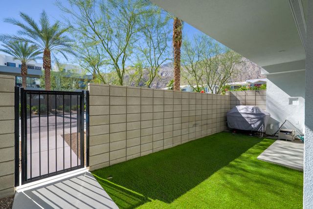 122 Cameron Center Drive, Palm Springs, CA 92264