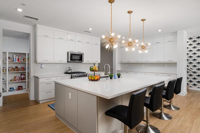 122 Cameron Center Drive, Palm Springs, CA 92264