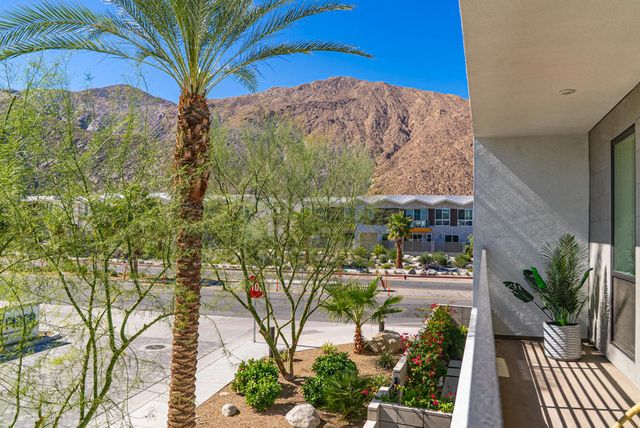 122 Cameron Center Drive, Palm Springs, CA 92264