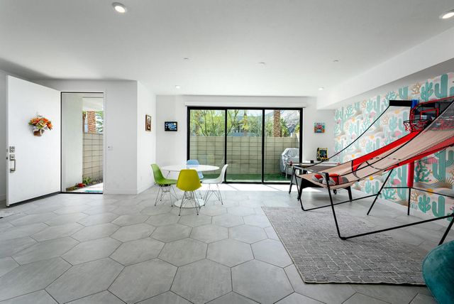 122 Cameron Center Drive, Palm Springs, CA 92264