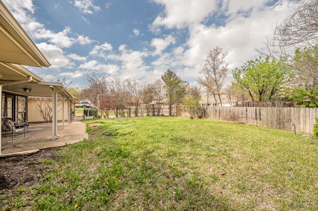 3814 Larkin Lane, Garland, TX 75043