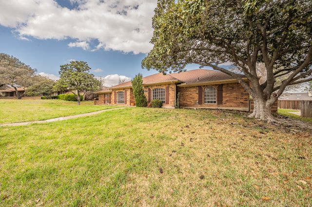 3814 Larkin Lane, Garland, TX 75043