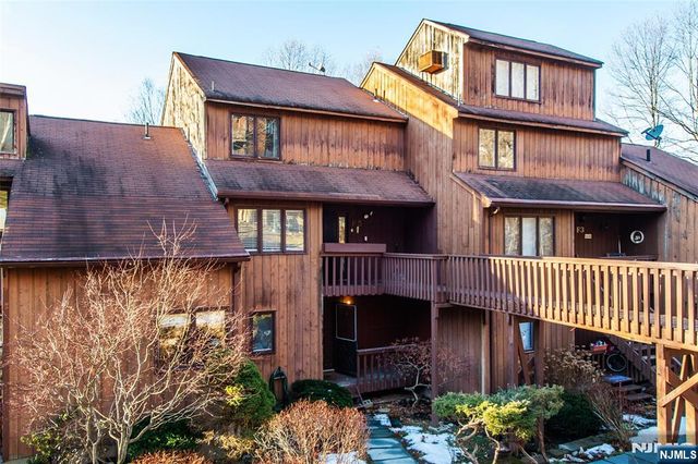 15 Village Way 5, Vernon, NJ 07462