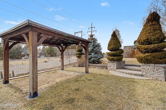 674 N HULET Lane, Flagstaff, AZ 86004