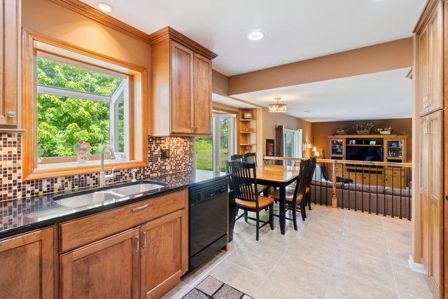 1623 Bayview Drive, Lake Zurich, IL 60047