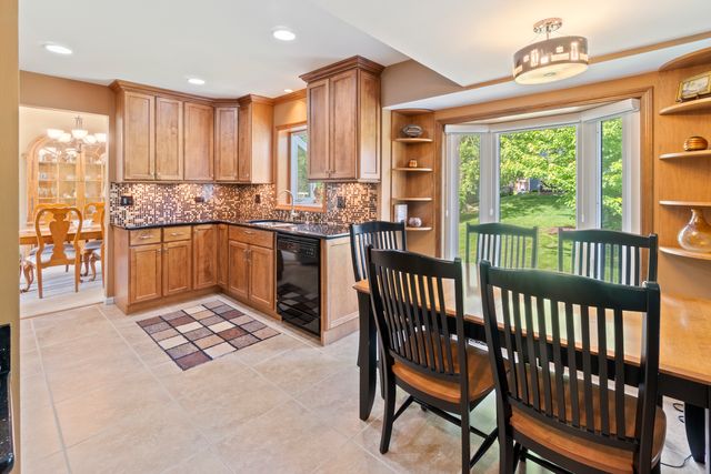 1623 Bayview Drive, Lake Zurich, IL 60047