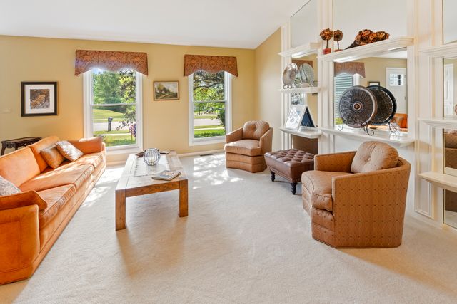 1623 Bayview Drive, Lake Zurich, IL 60047