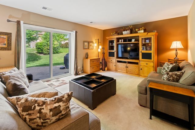 1623 Bayview Drive, Lake Zurich, IL 60047