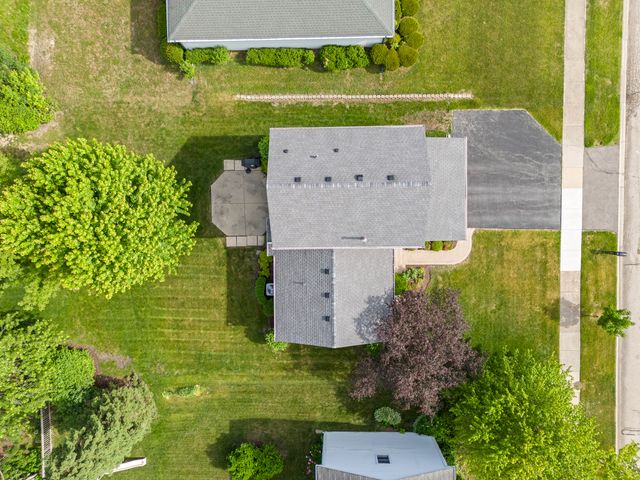 1623 Bayview Drive, Lake Zurich, IL 60047